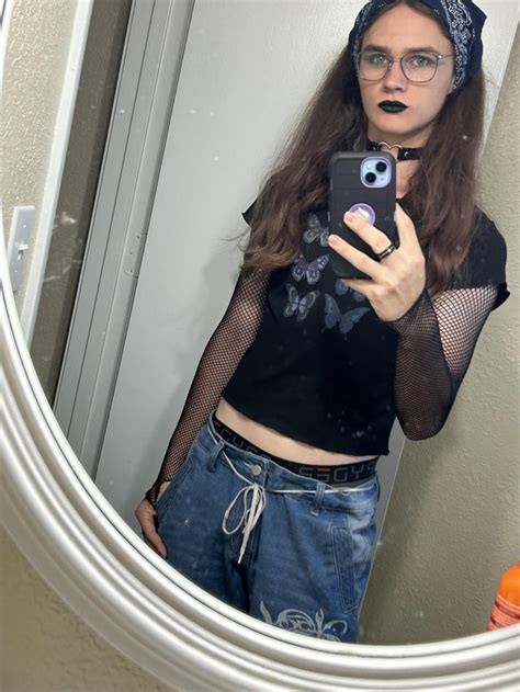 Femboy Gives Sloppy Blowjob and Takes Messy Oral Creampie.